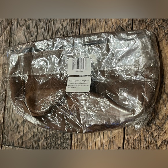 Hide & Drink leather zippered purse with handle - Picture 5 of 6